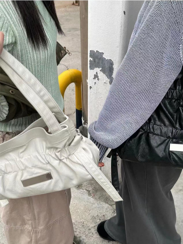 韓国のニッチなMKプリーツトートバッグ、女性用多用途ショルダーバッグ、斜め掛けバッグ、おしゃれなベルト付き通勤バッグ|undefined