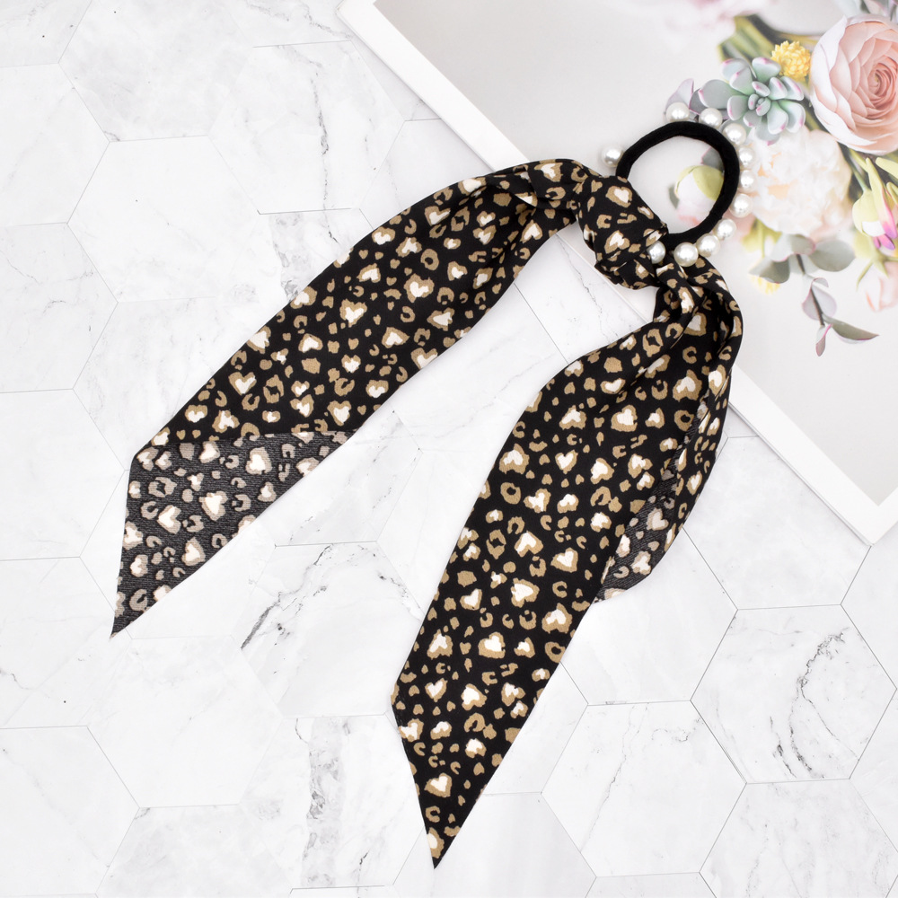 Fashion Leopard Print Ribbon Fabric Printed Pearl Hair Scrunchies display picture 3
