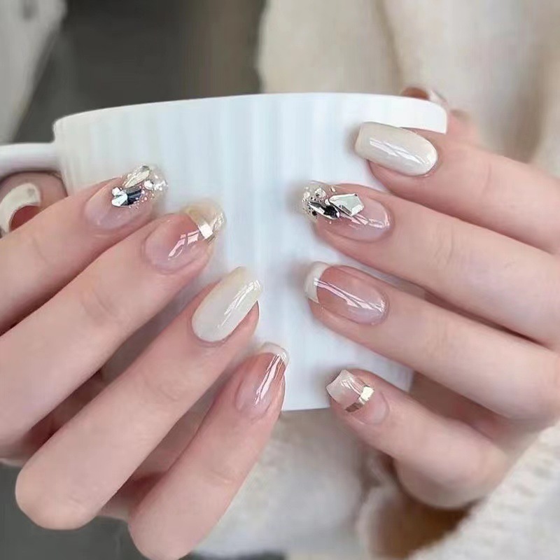 Handmade Wearable Nails Yogurt White Milky White Autumn and Winter Crushed Diamond Magic Mirror French New Year Style Nail Tips with Diamonds Aurora