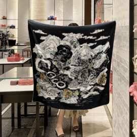 网红直播骏马【清扬花衣】高级感网红抹胸2024新款印花方巾裱画丝