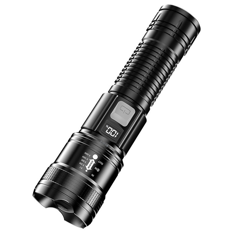 Universal telescopic flashlight
