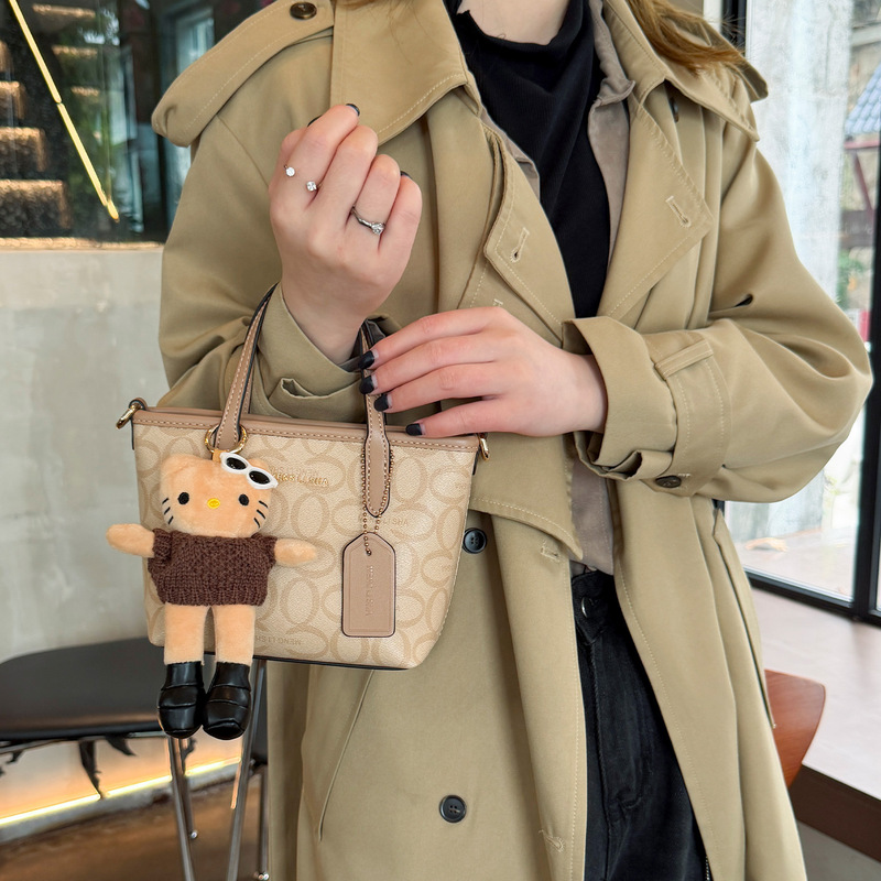2026 New Korean Style Vintage Floral Pattern Basket Bag, Simple and Versatile for Commuting, Handheld and Crossbody Mini Tote Bag 2026 New Korean Style Vintage Floral Pattern Basket Bag, Simple and Versatile for Commuting, Handheld and Crossbody Mini Tote Bag