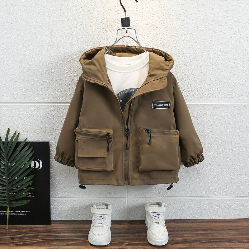 Windjacke mit großem Taschenetikett 2024 Frühlings- und Herbstsaison Neue koreanische Ausgabe Trendy Markenmantel für Kinder für Jungen_voghion.com