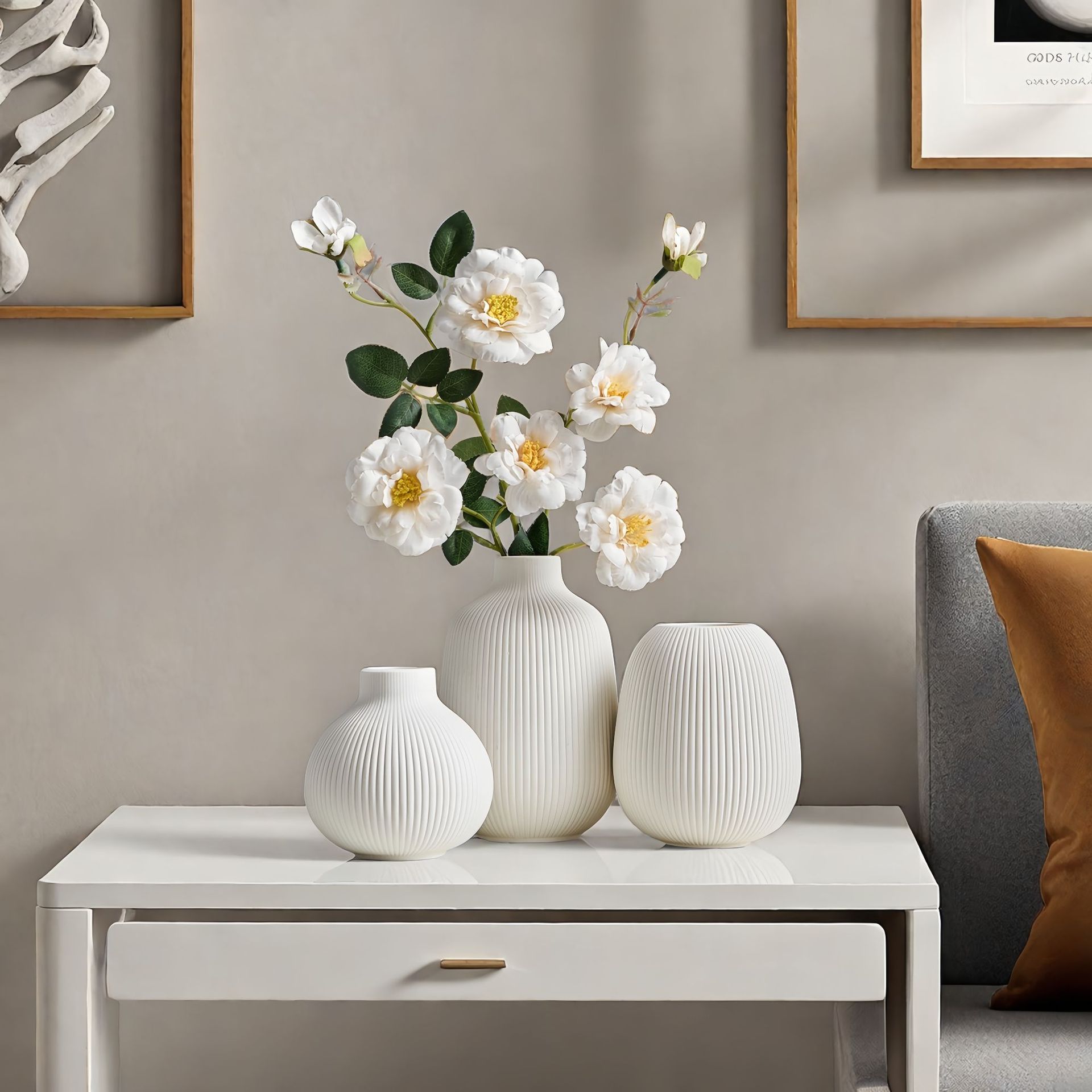 Cerámica nórdica blanca cepillado jarrón de tres piezas conjunto de decoración para el hogar sala de estar escritorio floral jarrón de arte transfronterizo