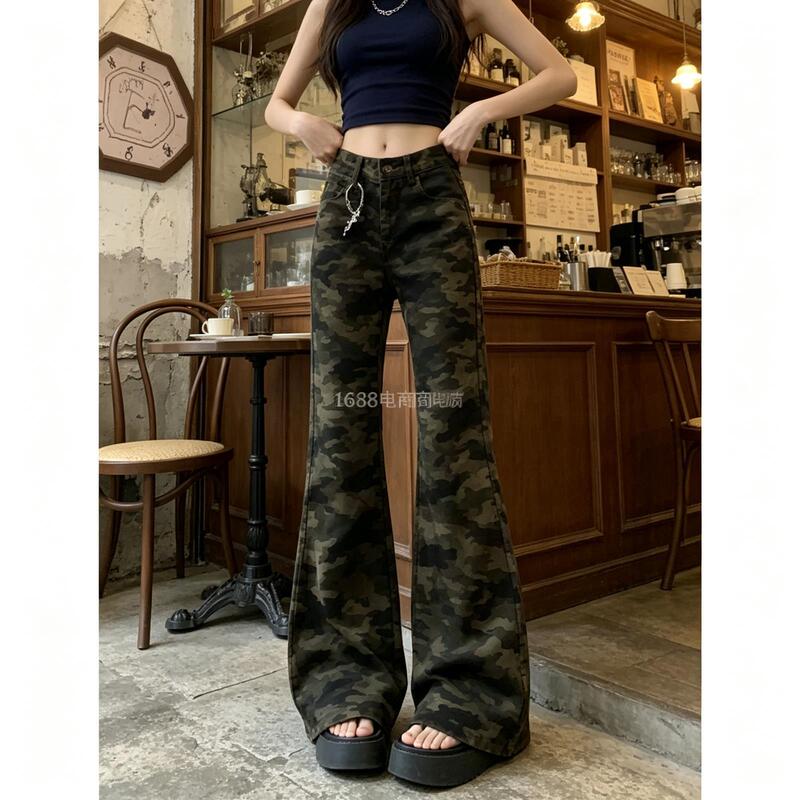 American Retro Workwear Slightly Flared Camouflage Jeans for Women, Spring/Summer 2026 New Low-Waist Non-Tight Flared Pants American Retro Workwear Slightly Flared Camouflage Jeans for Women, Spring/Summer 2026 New Low-Waist Non-Tight Flared Pants