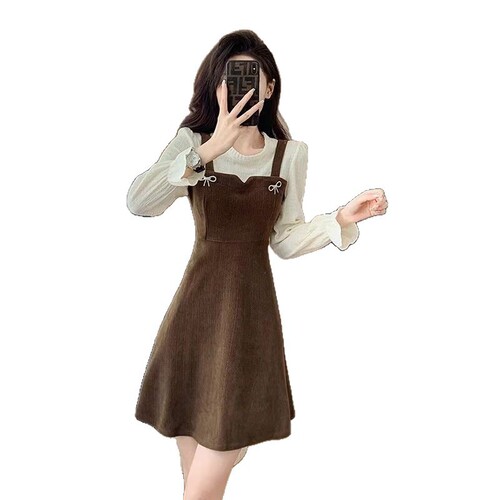 Autumn and winter fake two-piece dress, women's spring and autumn new style, small fresh, all-matching, age-reducing waist, slimming mid-length dress, trendy