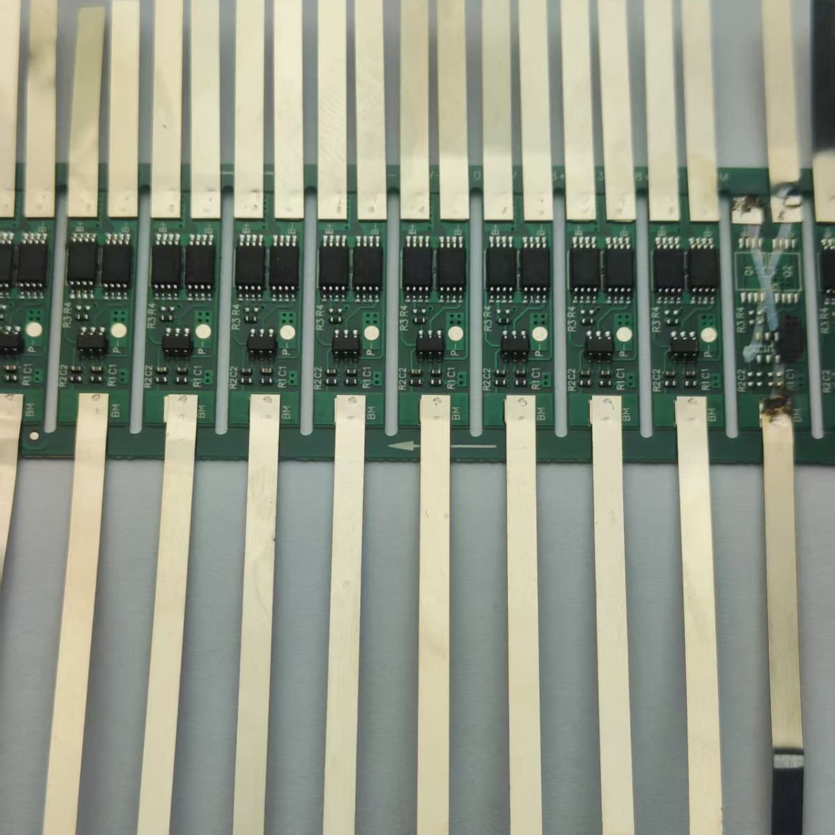 7.4V����﮵�ر��������߿�ѡ��10KNTC��18650ר�õ㺸��Ƭ26mm