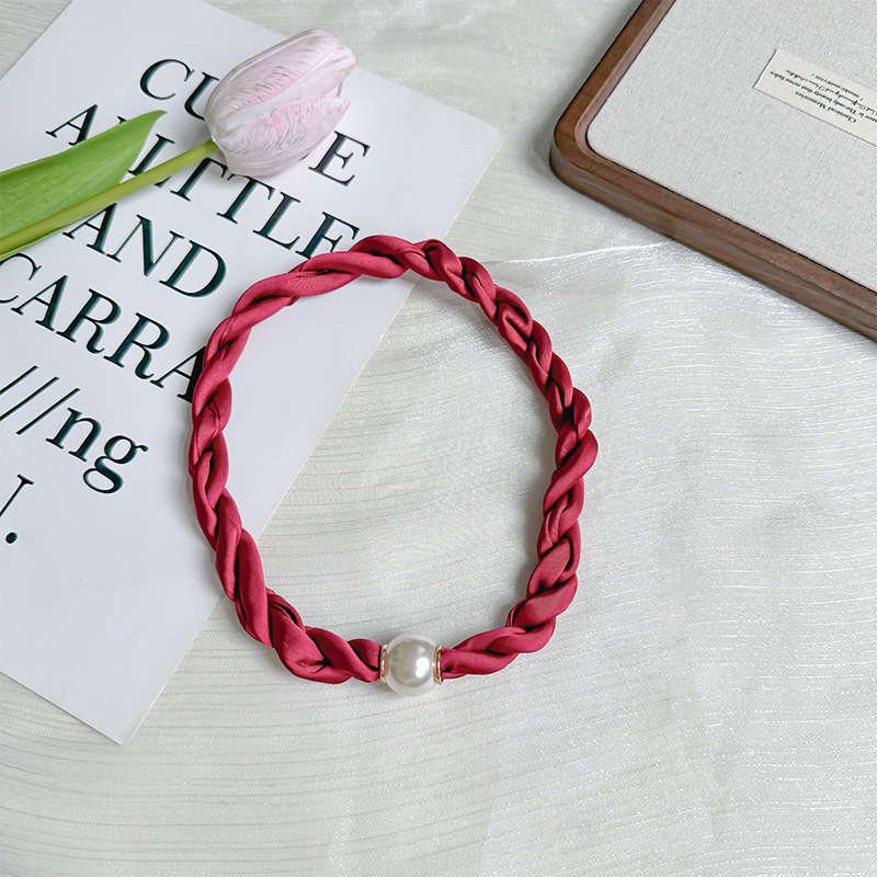 Collar de perlas de hebilla de atracción primavera y otoño verano decoración de cuello pequeña bufandas de mujer camisa de pañuelo de seda girada al por mayor