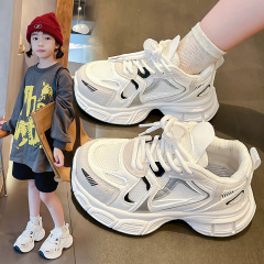 お父さんの靴女の子の靴 2025 新しい夏の多用途白靴人気のメッシュ通気性カジュアルスポーツメッシュシューズシングルシューズ