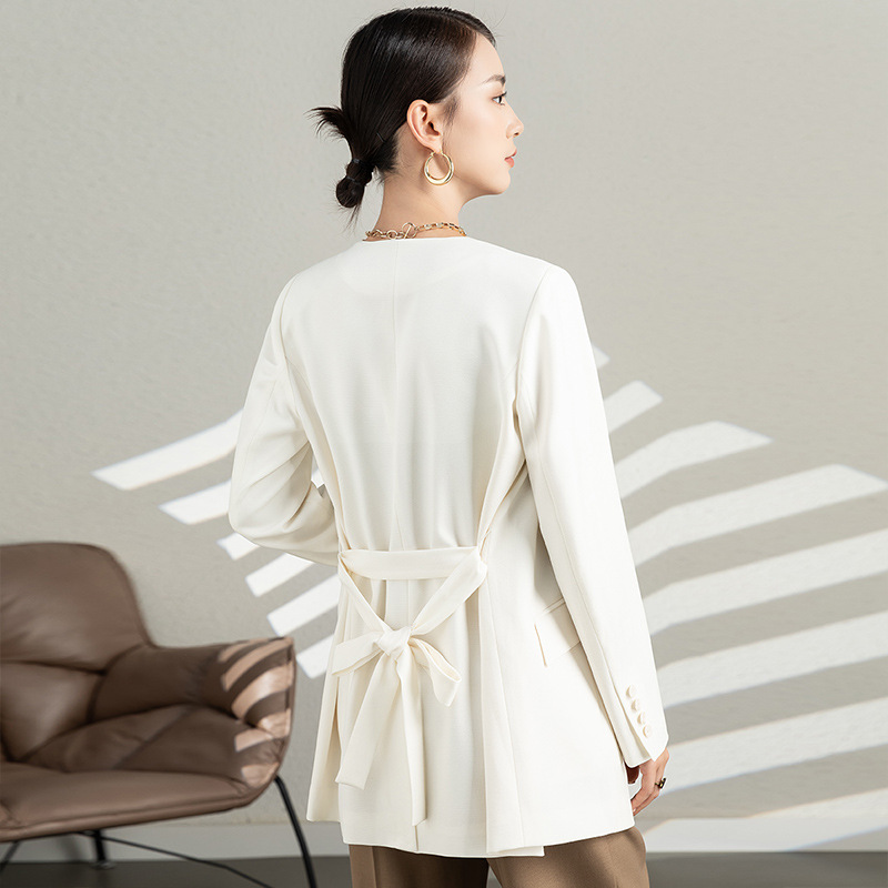 Áo blazer nam cổ chữ V thiết kế dây buộc, chất liệu vân, form slim — Màu Đen (không có cổ áo)
