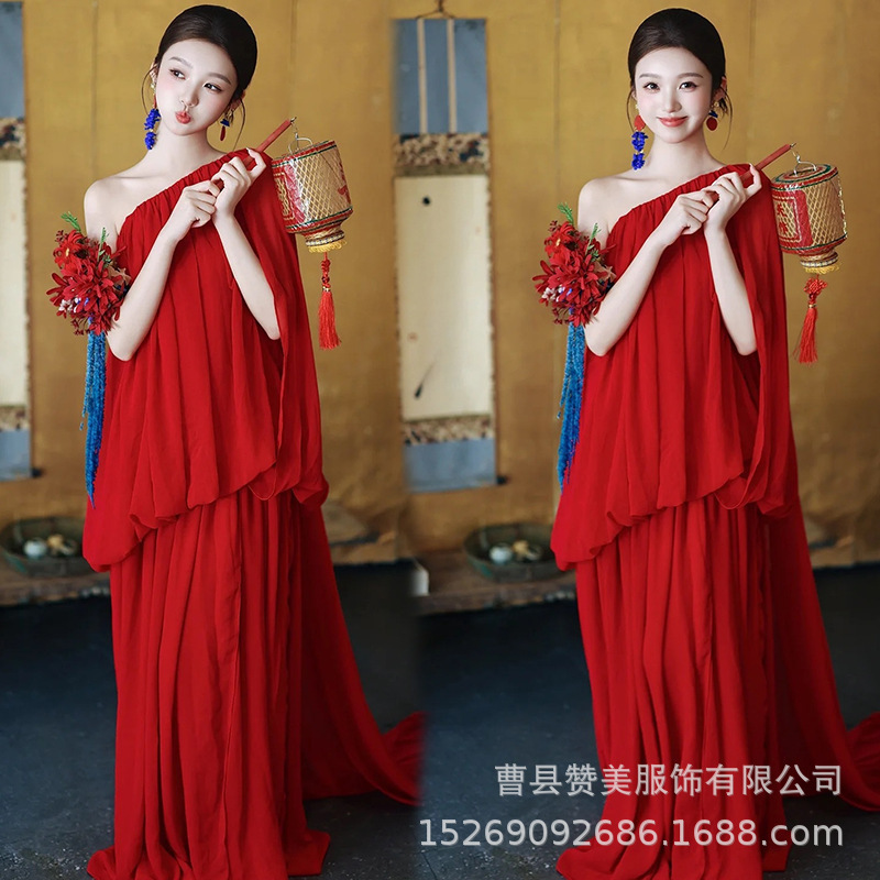 New Personal Wedding Theme Engagement Dressing Gown Art Photo Red Festive New Chinese Style High-End Photo Photography Clothing