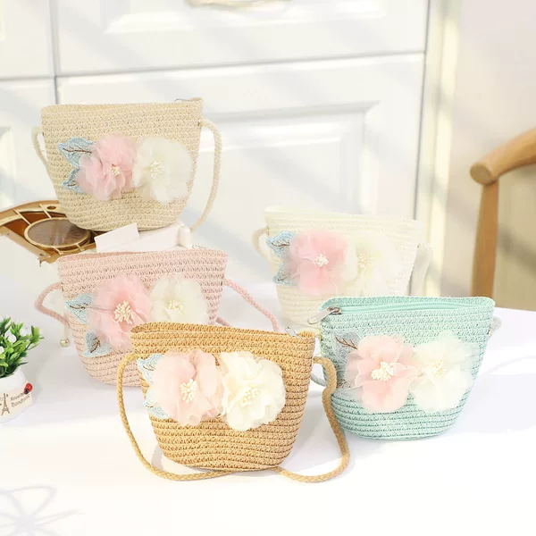 2024 children's bag straw bag flower holiday bag New girls' seaside beach fashion trendy crossbody bucket bag