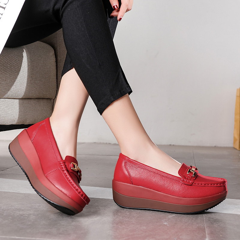 Soft-Soled Thick-Soled Genuine Leather Soft-Soled Casual and Comfortable Work Shoes for Women That Are Not Tiring for Feet, Rocking Shoes, Shallow Mouth Shoes for Middle-Aged and Elderly Mothers