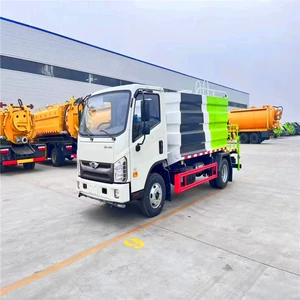 Foton mavi markalı 7 tonluq suvarma maşını.