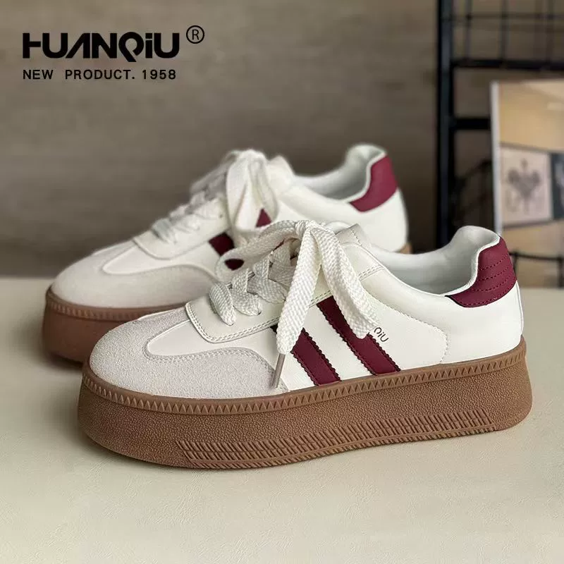Retro moral training shoes for women 2025 new popular spring and autumn thick-soled versatile shoes for women niche autumn sneakers on behalf of