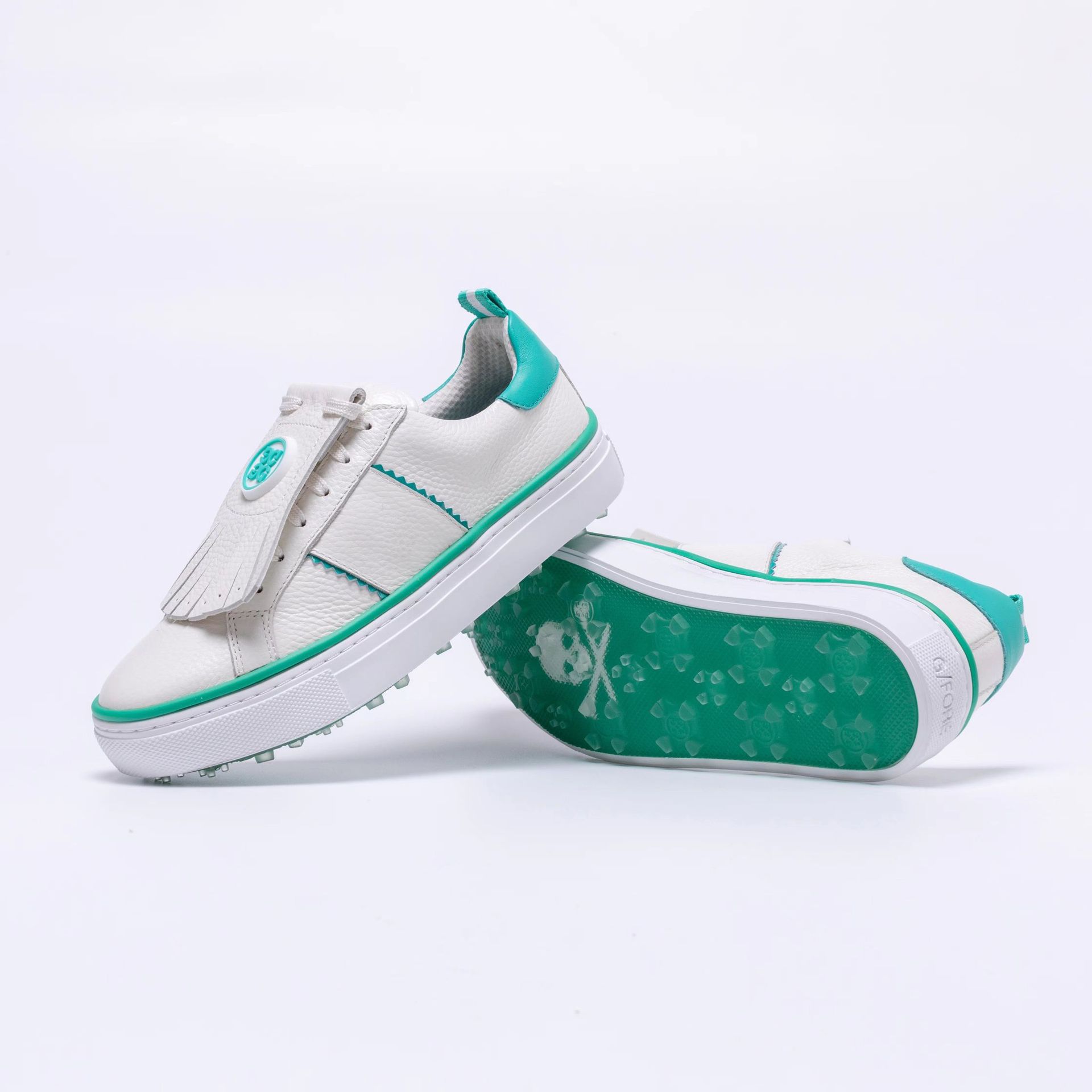 흰색과 녹색의 새로운 스타일