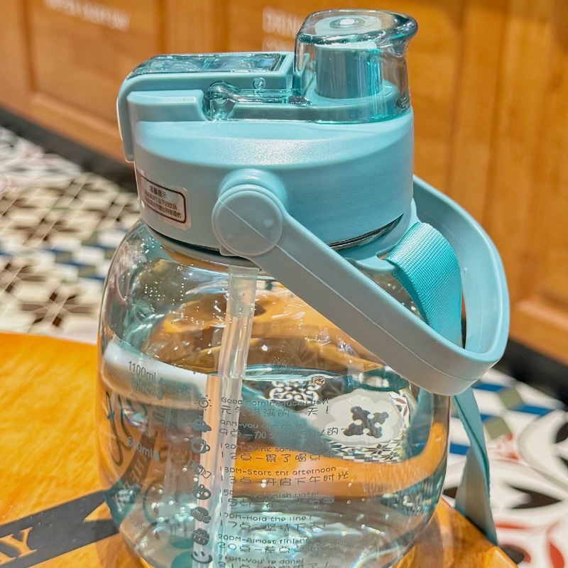 Nuevos productos de verano de gran capacidad de tazas de agua de estómago para niñas de verano de alto valor de visualización de tazas de estómago para estudiantes con paja