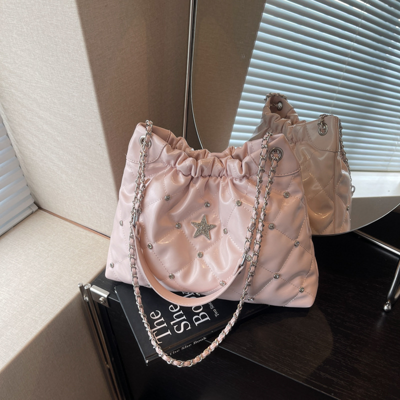 Venta caliente transfronteriza bolso de cubo de cadena de diamantes para mujer 2025 nuevo bolso de hombro casual de todo fósforo bolso de alta capacidad