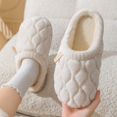 現物綿のスリッパの女性秋の冬の新型の家の室内の月子の保温の滑り止めの家庭用の毛のスリッパの女性