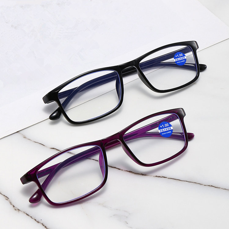 Comfortable glasses for men and women for elderly