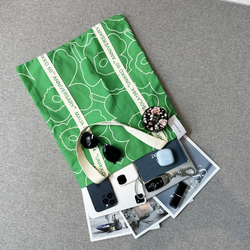 キャンバスバッグ北欧フィンランドフラワーレタープリントトートバッグファッションカジュアル大容量環境に優しいポータブルショッピングバッグ