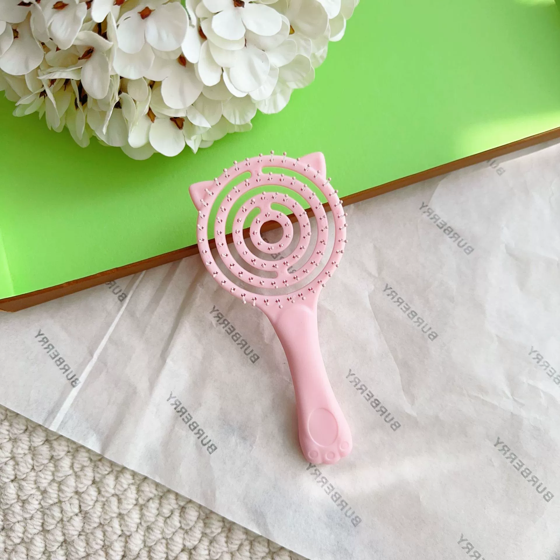 Cute cartoon mirror, soft heel, handheld massager, adds volume