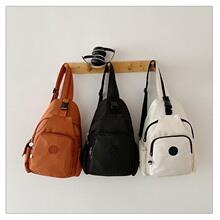 2025年牛津布休闲大容量背包日系新款外出轻便旅行女斜挎双肩包