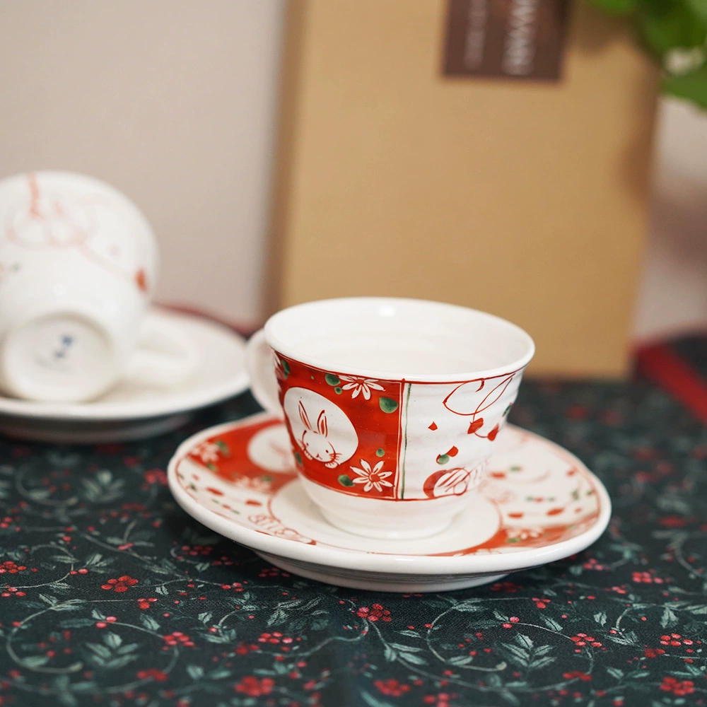 Японская импортная керамическая чашка с рисунком кролика, для кофе/красного (черного) чая, в подарочной коробке