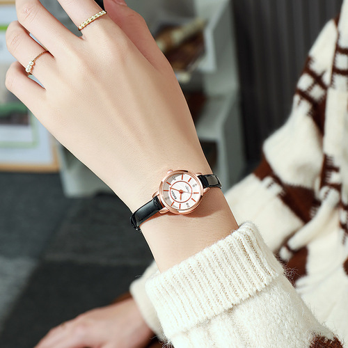 New Arrival Fashion Niche Student Women's Round Watch for Ladies, Elegant Leather Strap, High-End Lightweight Luxury Quartz Watch