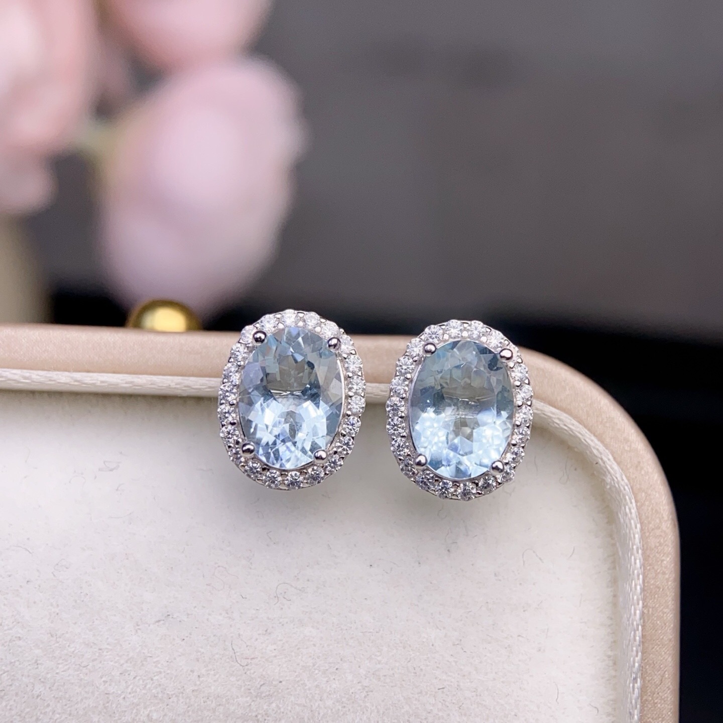 Natural Aquamarine Earrings, 925 Sterling Silver Inlaid, Sweet, Delicate, Simple, Fashionable, High-End Colored Gemstone Earrings, Exquisite Craftsmanship