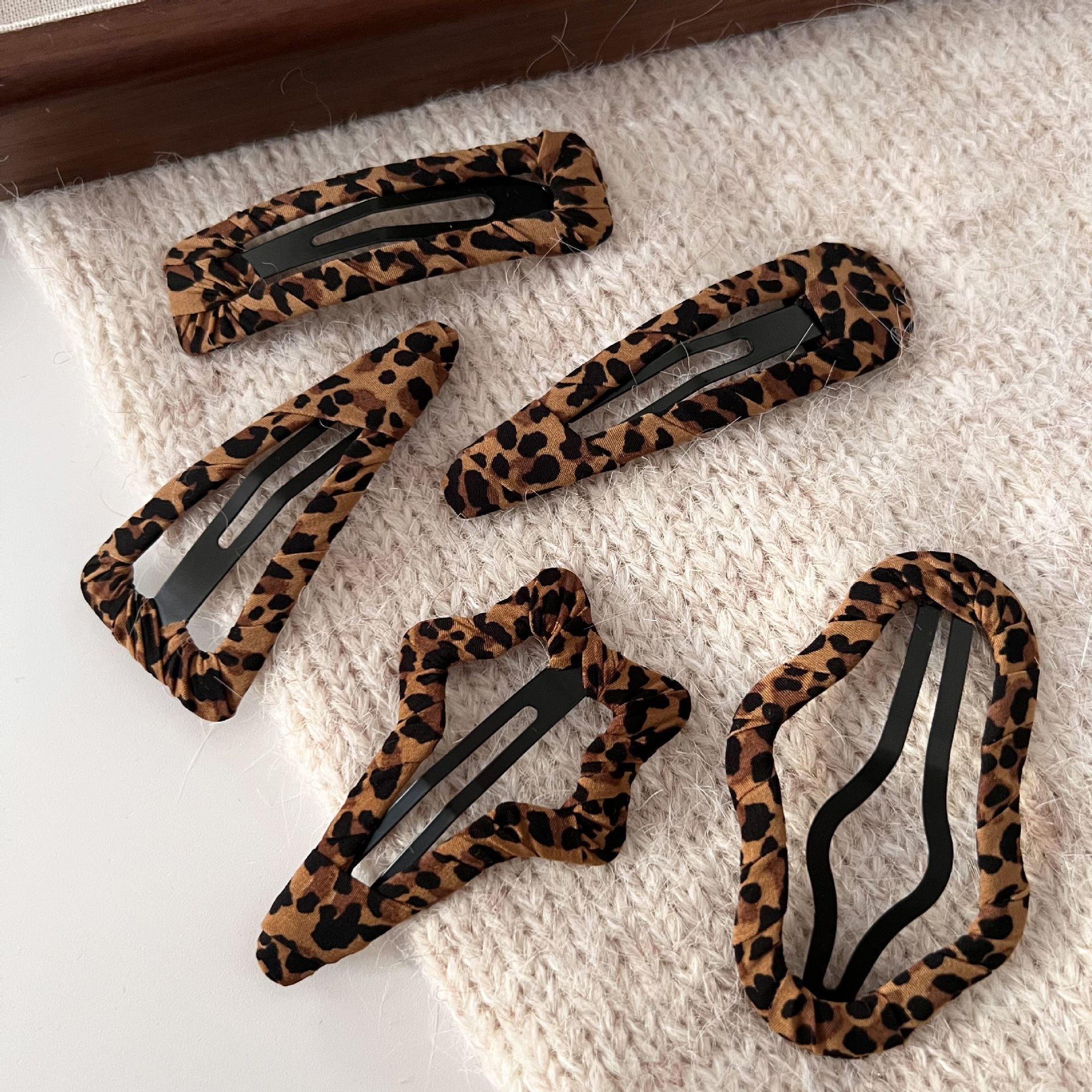 Retro Leopard Print BB Clip South Korea East Gate Same Style Bangs Clip Simple Temperament Fashion Side Clip Broken Hairpin Hairpin Hairpin