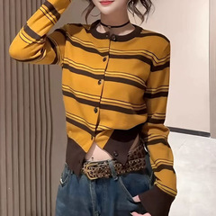 时尚设计感撞色拼接洋气条纹针织开衫女秋季新款气质百搭软糯上衣