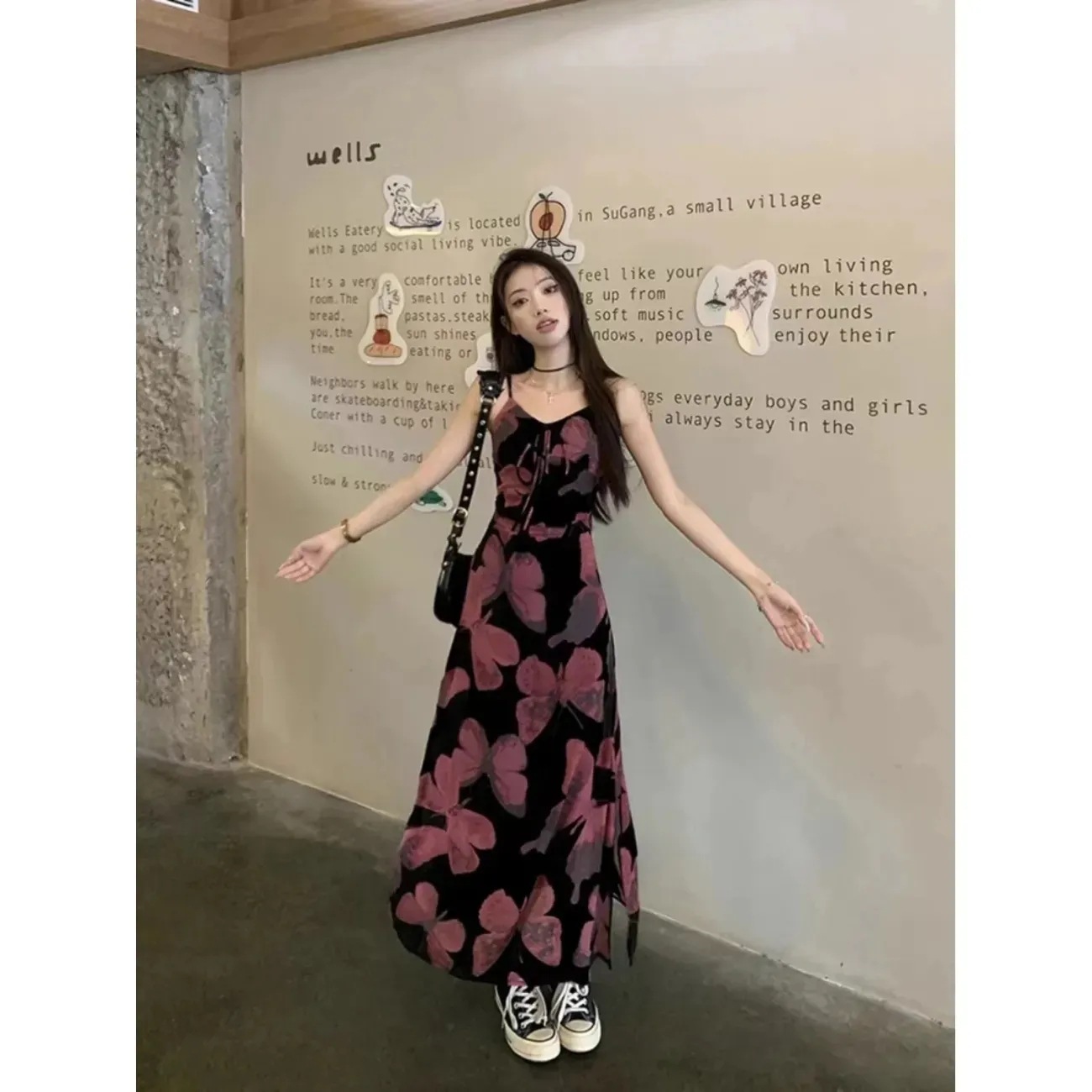 순수 복고풍 나비 슬링 원피스 여성 여름 2024 새로운 스파이스 걸스 타이트 허리 슬리밍 엉덩이 스커트 롱 스커트