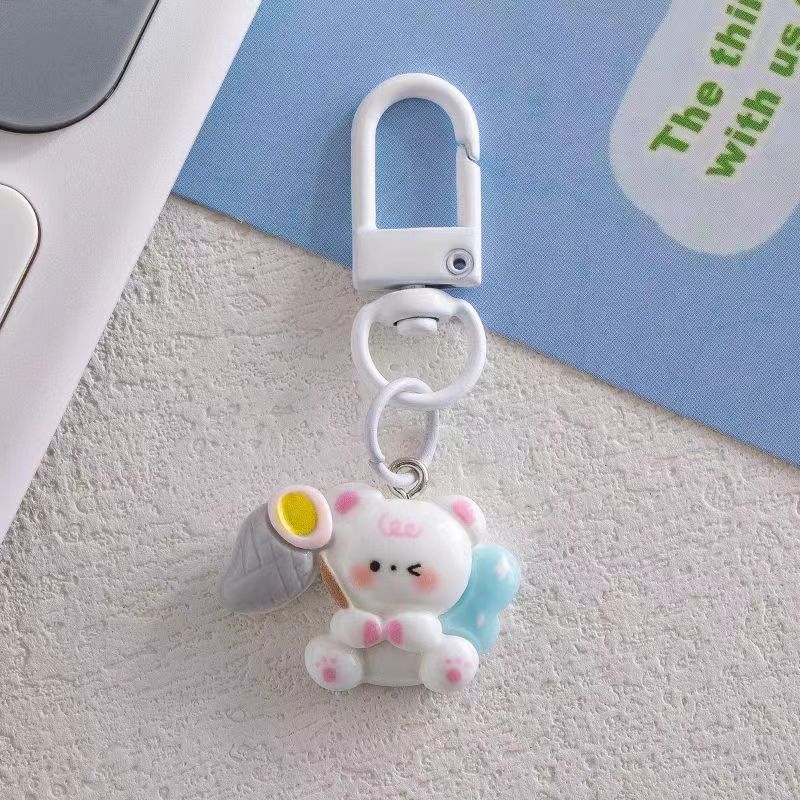 Moon Bear Keychain Resina de dibujos animados joyas pequeños regalos DIY adorable pequeño colgante accesorios de colgante caliente