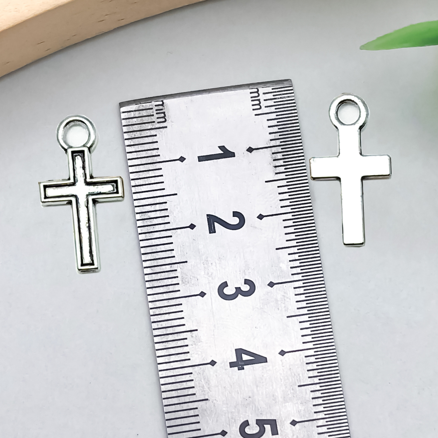 1 ancient silver hollow cross 16x8mm-0.3g-22329