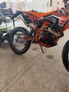 �S��ֱ�N�欔K5��300cc��݆ԽҰĦ�� ���˸�����