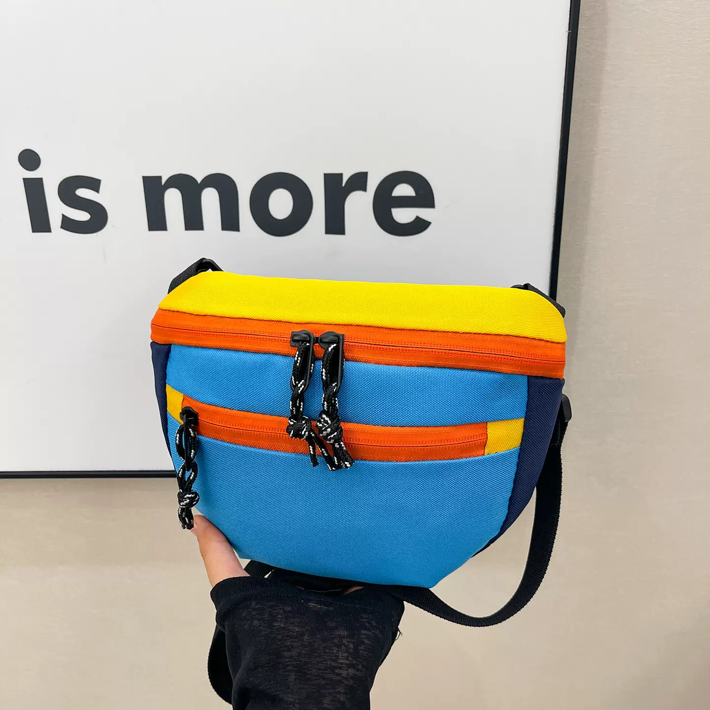 ins韩国风撞色防水休闲潮包2025新款日常轻便运动包百搭单肩斜挎