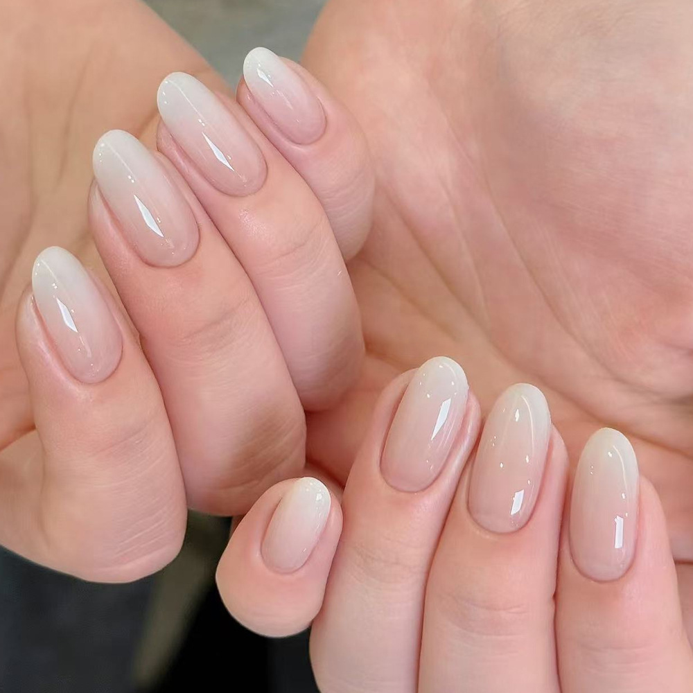 Moda rosa y blanca gradiente arte de uñas corto 24 piezas parche de uñas terminado suave y dulce