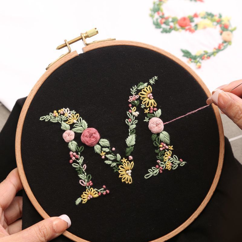 Embroidery DIY Printed Letter Clothing Couple T-Shirts for Beginners, Handmade Self-Embroidery Short-Sleeve Shirt, Gift for Boyfriend, Material Kit