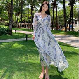 夏季早秋海边度假风连衣裙2024新款绝美气质蓝色雪纺蝴蝶结印花裙