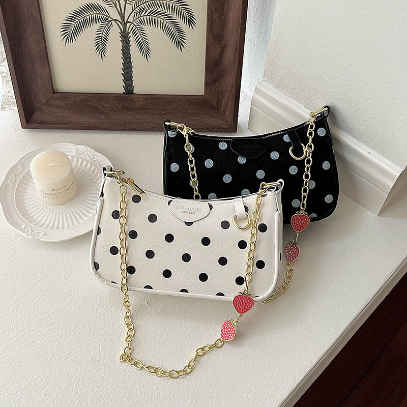 Korean niche polka dot underarm bag for women, 2026 new model, chain shoulder bag, versatile and fashionable small bag, commuter crossbody bag