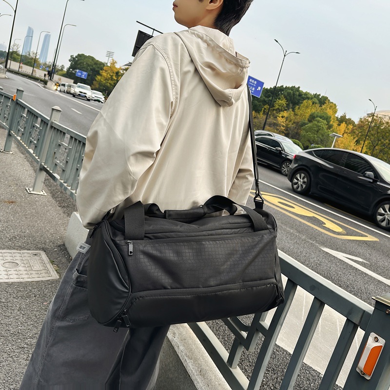 Bolso de fitness deportivo de pareja de gran capacidad de moda transfronteriza bolso de viaje de ocio de color de contraste fresco bolso de mensajero de hombro al por mayor