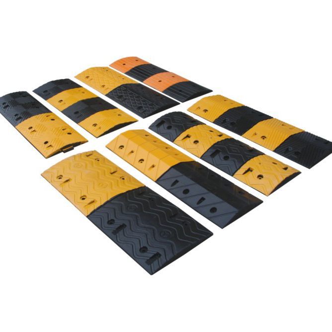 减速带橡胶 道路 人字形4cm减速板 减速垫缓冲带限速路拱厂家直销