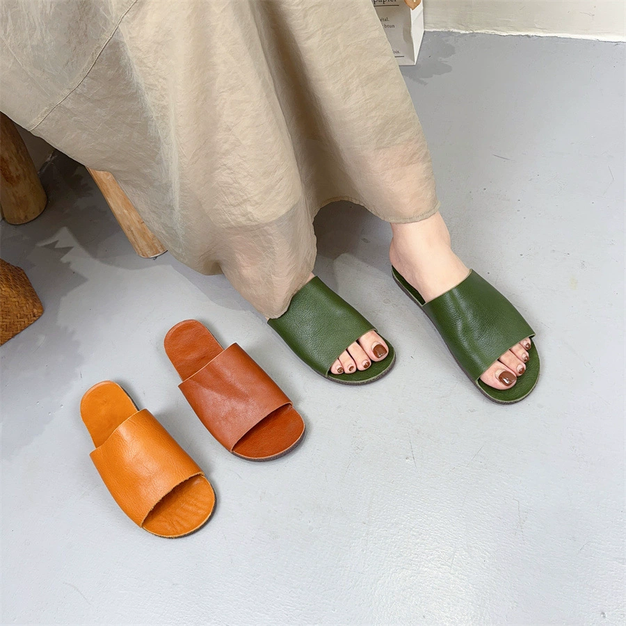 2024 весна и лето комфорт дикий слово с итальянским воловьей кожей прохладная сеть красная классическая плоская пляжная обувь тапочки женщины