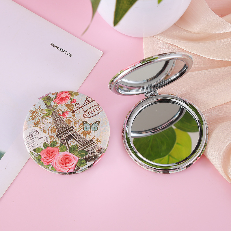 Lindo espejo pequeño Sanrio Kulomi espejo de maquillaje portátil de alto valor espejo de maquillaje portátil dormitorio de estudiantes espejo de maquillaje plegable