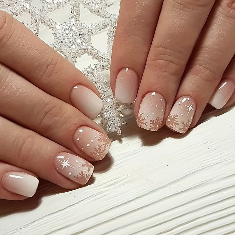 24-piece cross-border short square gradient snowflake Christmas-themed wearable fake nails, direct from the factory, wholesale 24-piece cross-border short square gradient snowflake Christmas-themed wearable fake nails, direct from the factory, wholesale