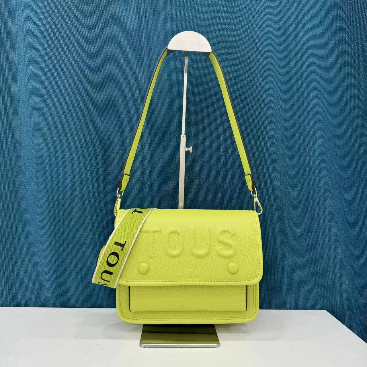Grenzüberschreitende kleine Tasche für Frauen 2024 neue Trendmode Damentasche Schulter-Crossbody-Kettentasche Brief kleine quadratische Tasche Taschen_voghion.com