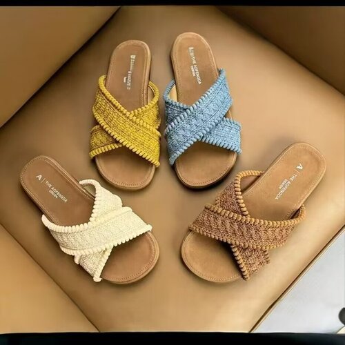 Flat anti-slip cross design ultra-cool summer sandals for women, outdoor wear, fashionable 2025 beach and sand shoes