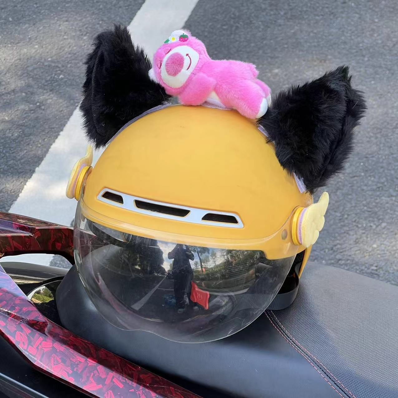 Electric Car Helmet Garfield | Diàndòngchē Auto Parts and Accessories - strawberry-bear-sleeping-without-ears