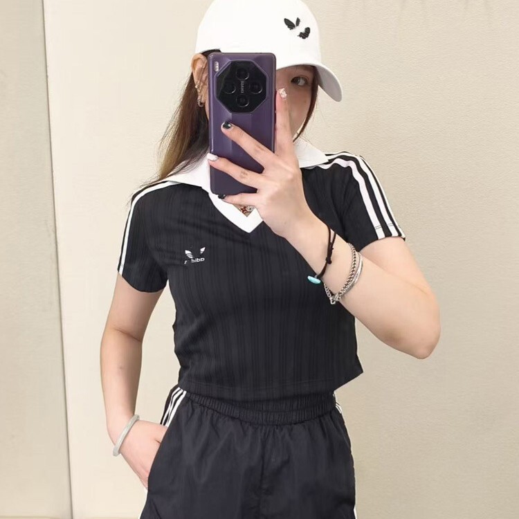 Clover Classic Short V-Neck Short-Sleeved T-Shirt for Women Summer New Striped Sports Slim Fit Top